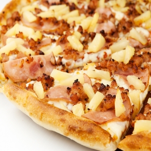 Super Hawaiian Chicken Pizza